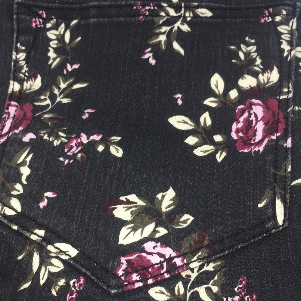 NEW Driftwood Jackie Skinny Ditzy Rose Garden Jeans - Picture 5 of 10